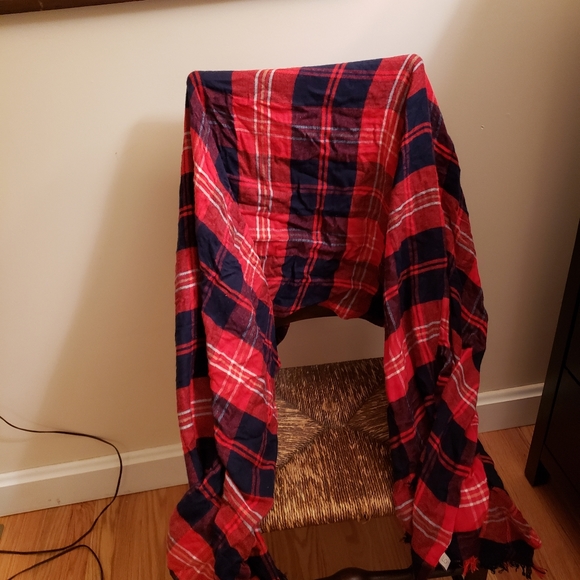 Scarf/Wrap - Picture 2 of 5